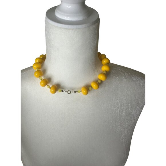 Vintage 1980's Yellow Beaded Necklace With Round & Oval Beads Choker Style - Picture 4 of 6